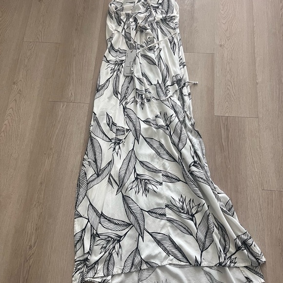 White and Black Floral Maxi Dress Size Large - Picture 10 of 13